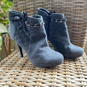 Beverly Feldman / Heels / Boots / Size 9 / Wool